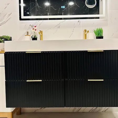 Διαμέρισμα Joy Fructus Plaza 42 *