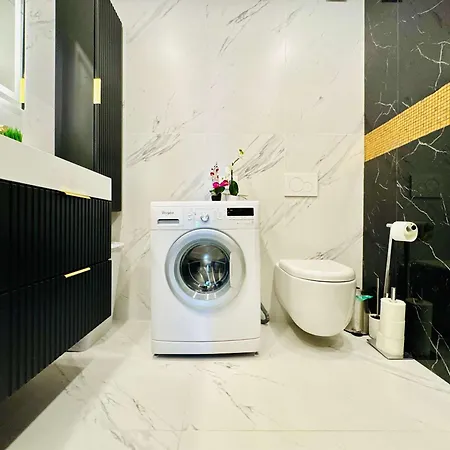 Joy Fructus Plaza 42 *