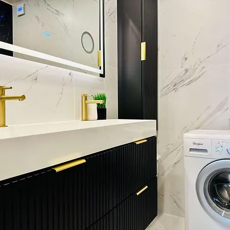 Joy Fructus Plaza 42 *