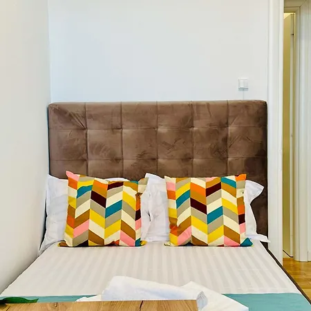 Joy Fructus Plaza 42