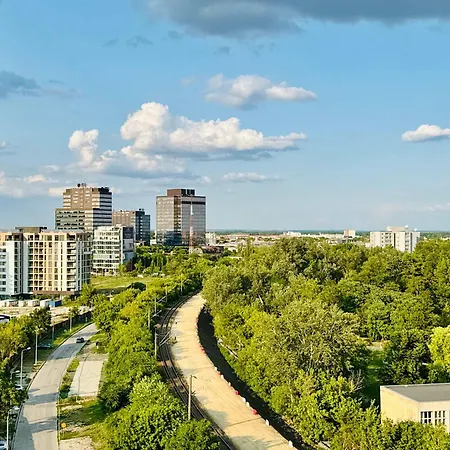 Joy Fructus Plaza 42