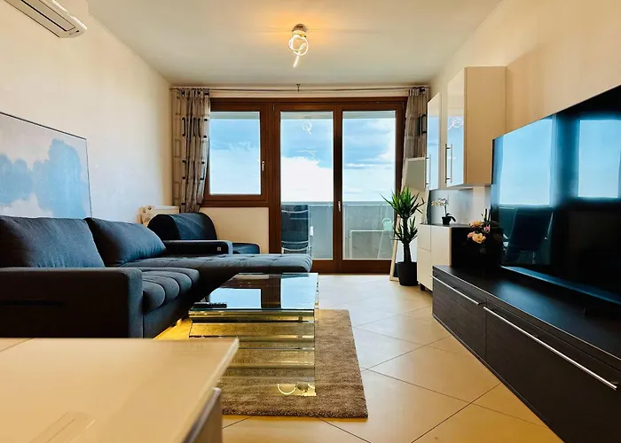 Joy Fructus Plaza 42 Apartamento