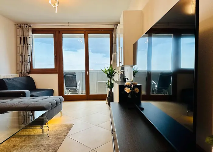 Joy Fructus Plaza 42 *