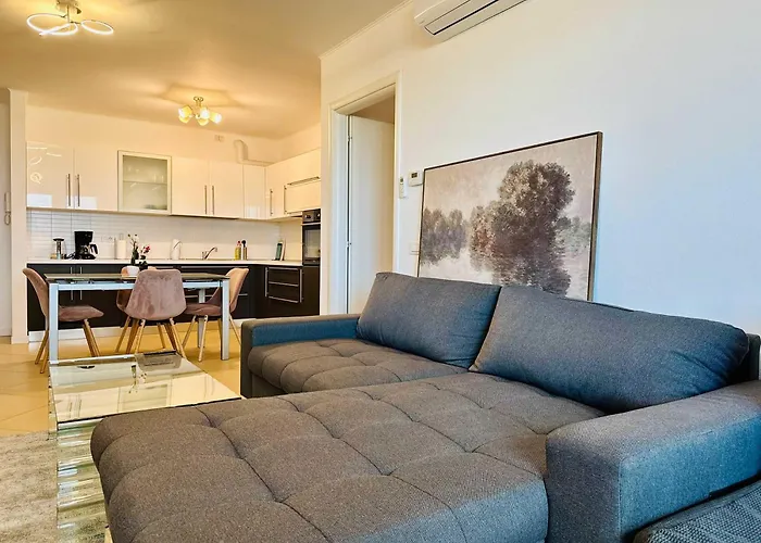 Joy Fructus Plaza 42 * Timisoara