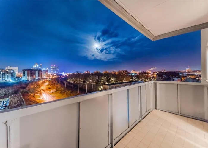 Joy Fructus Plaza 42 Apartamento *